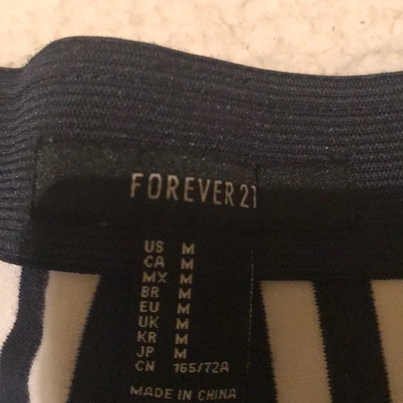 Shorts - Picture 3 of 4